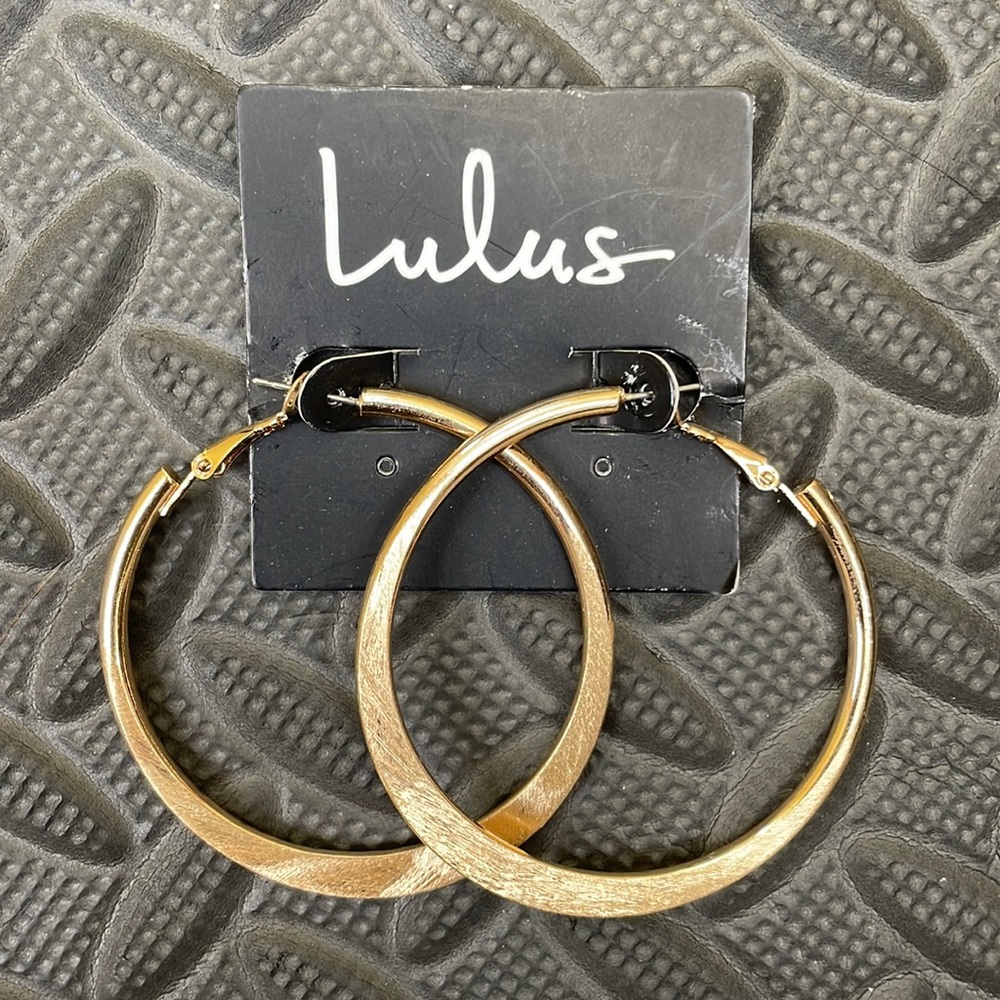 Lulu’s hoop earrings